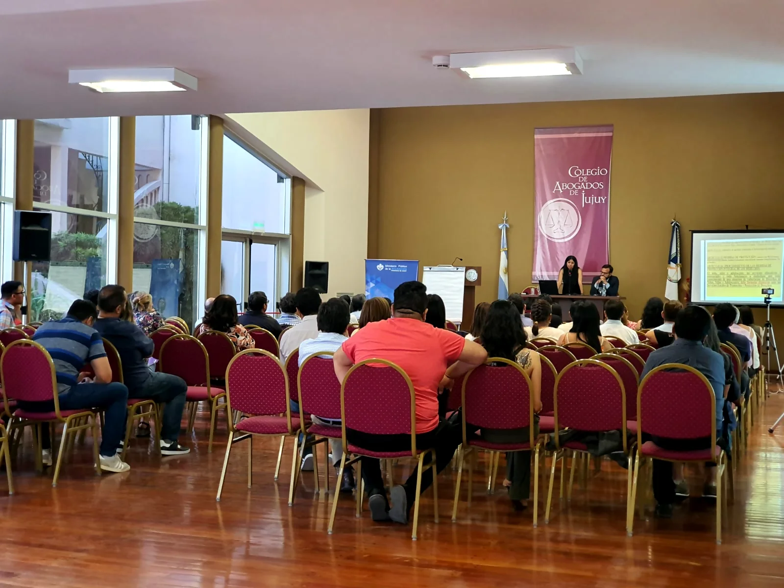 Taller sobre prevención de violencia familiar